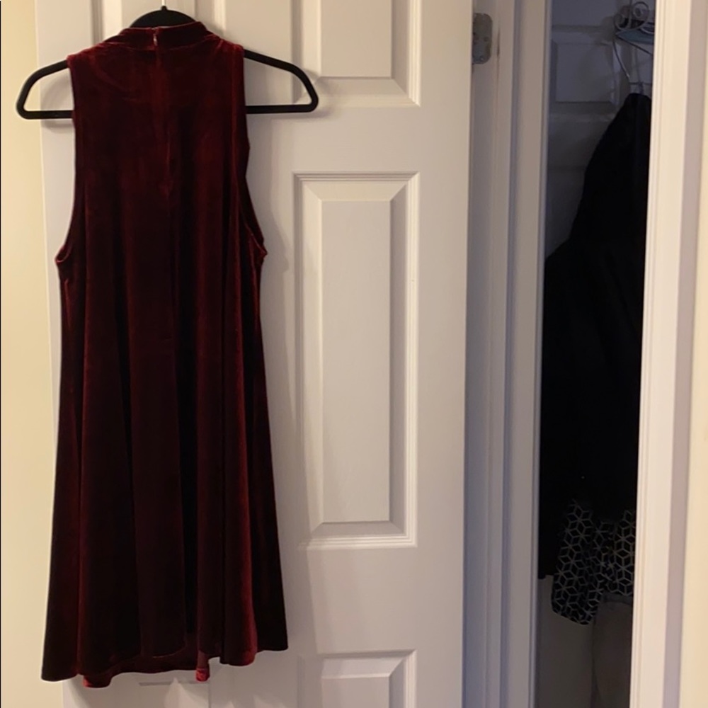 Dress - Picture 3 of 3